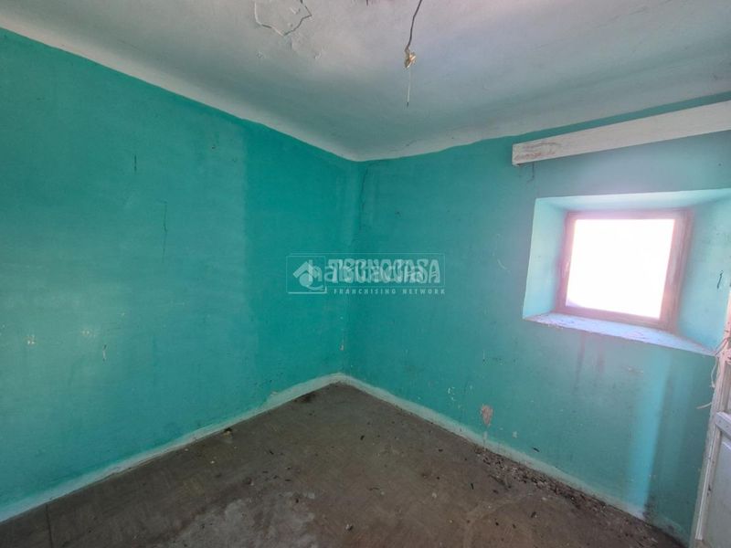Foto eb2ba4c8-1599-4b88-aa41-64e090e3ba32. Masia a Sigüenza