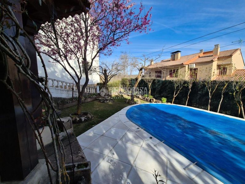 Foto 5e992c61-f817-4943-bc3d-730563946ba9. Casa amb calefacció aparcament piscina a Sigüenza