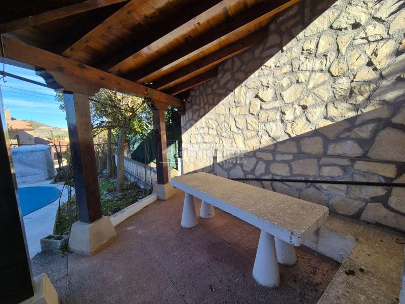 Foto ff1c4881-2fb5-407a-a40c-00c36a9cf3df. Casa amb calefacció aparcament piscina a Sigüenza