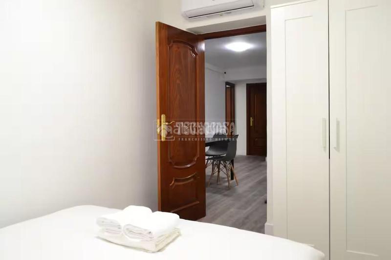 Foto b0f09bcd-1d0d-4759-8226-511ff31375eb. Piso  en venta en San Fermín Madrid