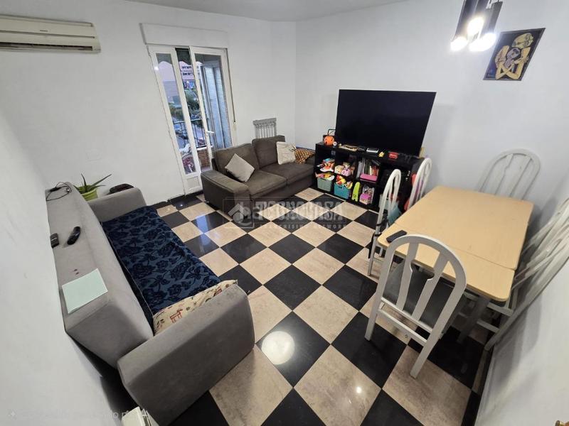 Foto a3f83230-368f-4ca9-942a-14b6a78a2fe6. Piso  en venta en San Fermín Madrid