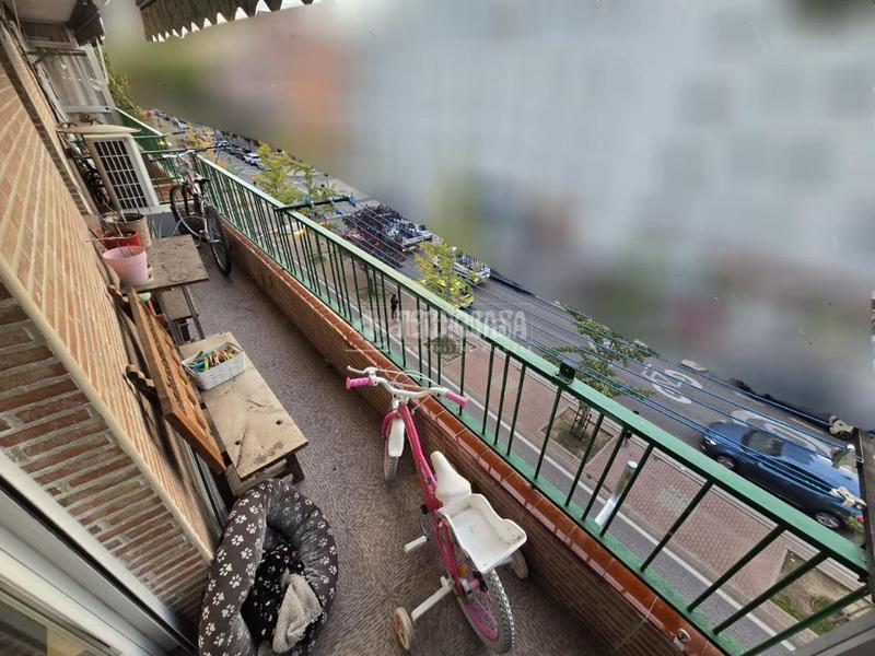 Foto b7fa8807-4658-43d6-bd3d-602b4be87372. Piso  en venta en San Fermín Madrid