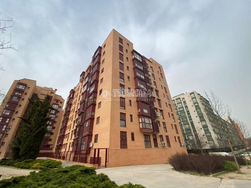 Foto 5b04e84d-c2c6-4d04-81c1-6e64e9903c43. Piso  en venta en San Fermín Madrid