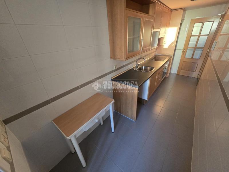 Foto 5b3b0fda-c22b-44c9-9970-692f1e3dd564. Piso  en venta en San Fermín Madrid