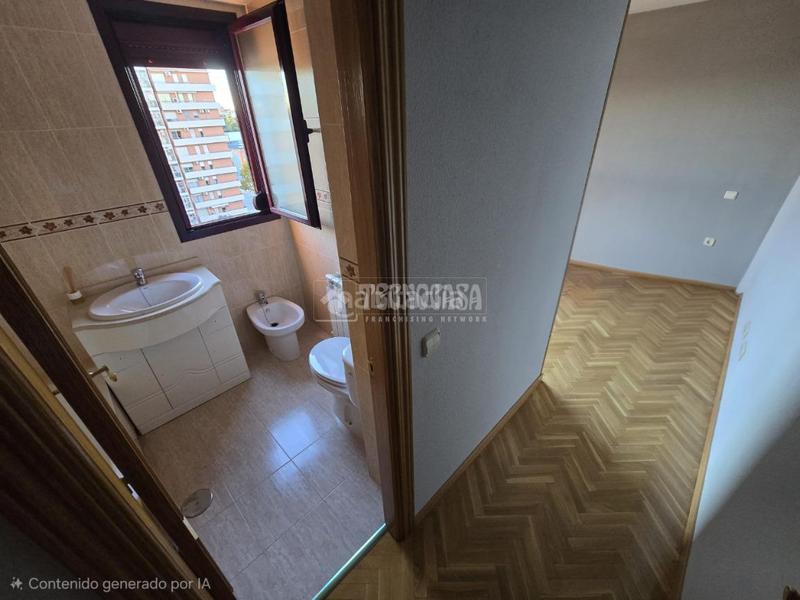 Foto a89e4187-063d-4090-b02c-1df89908d849. Piso  en venta en San Fermín Madrid