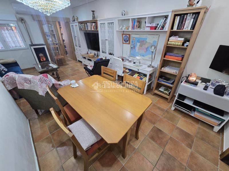 Foto 03a1653e-5c20-4022-910e-950439b9bf9f. Casa aparellada amb calefacció a San Fermín Madrid