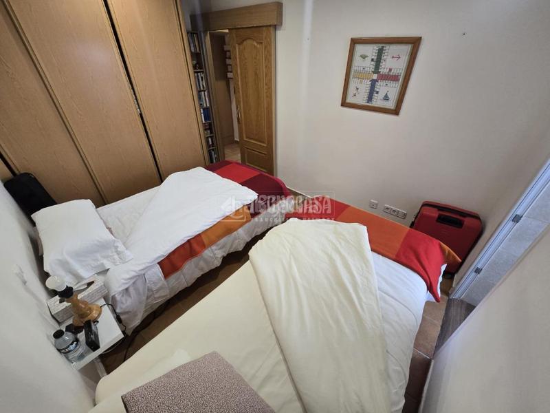 Foto 1148ca94-883d-4ae0-b897-5154176bcd7e. Casa aparellada amb calefacció a San Fermín Madrid