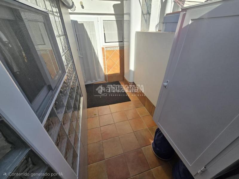 Foto 39dec578-6597-43b6-8e8f-fd08ee56f0bc. Casa aparellada amb calefacció a San Fermín Madrid