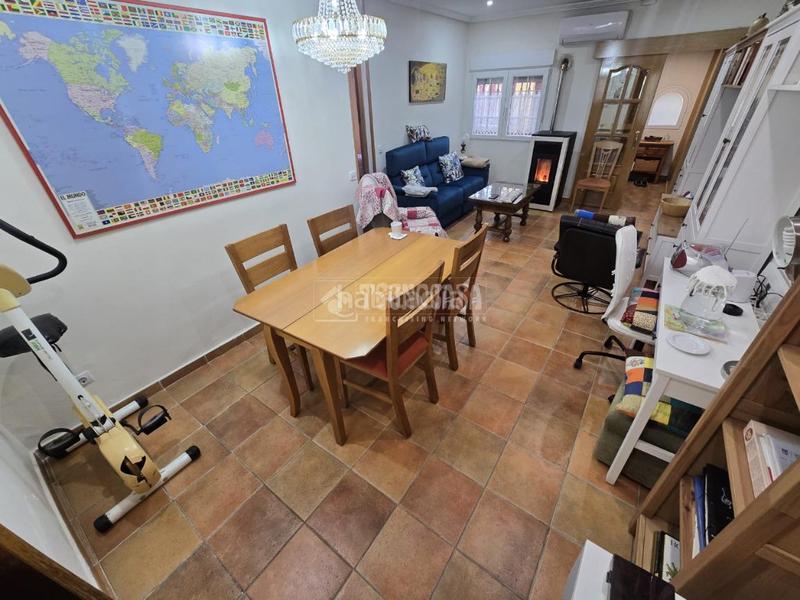 Foto 45d855c8-1ce8-474b-a06f-a4d24f04767d. Casa aparellada amb calefacció a San Fermín Madrid