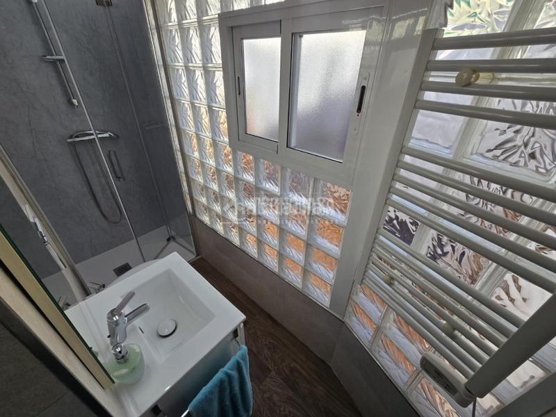 Foto a114f8cb-f393-443b-a2dd-fbce2d7c025b. Casa aparellada amb calefacció a San Fermín Madrid