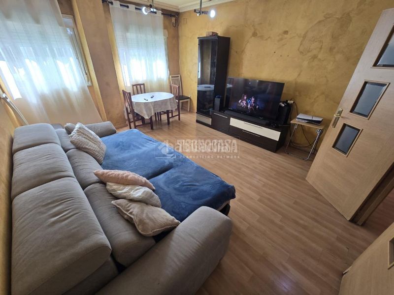 Foto 7a2f4de1-9080-46bc-b207-42ffaedaab08. Pis amb calefacció a San Fermín Madrid