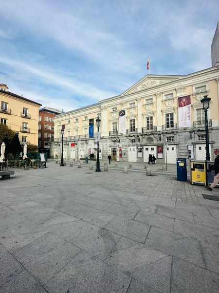 Foto 02be48ad-445d-4490-bcc4-19855e54de52. Aparcament cotxe a Cortes-Huertas Madrid