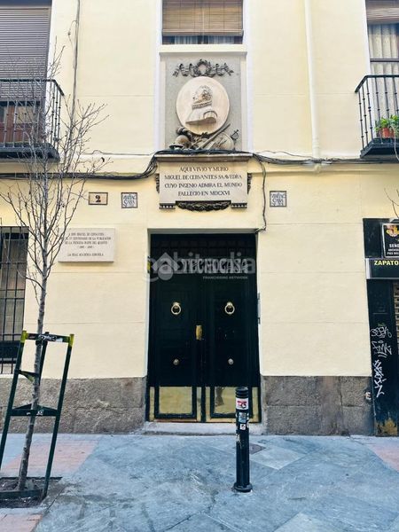 Foto 9f494d55-944d-439e-891b-0195f983f83f. Aparcament cotxe a Cortes-Huertas Madrid