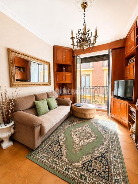 Foto 45430235-aa23-4208-b2b9-b92cec22ae9b. Piso  en venta en Cortes-Huertas Madrid