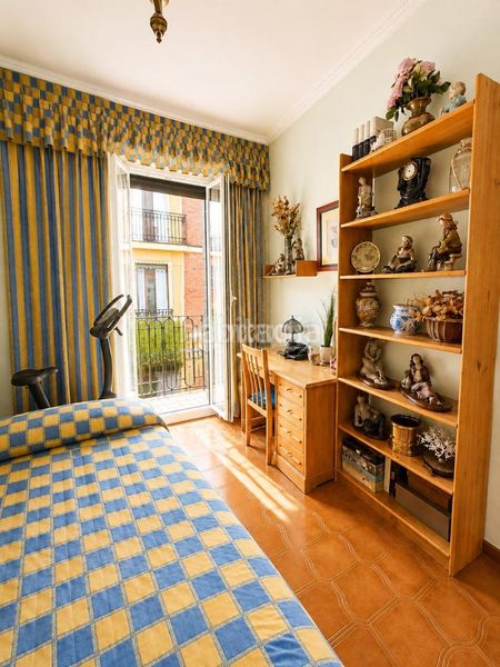 Foto d7acdbba-eb74-481c-9ba7-a8433f859001. Piso  en venta en Cortes-Huertas Madrid
