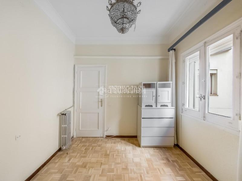 Foto 1970fe5b-bf16-4f27-90e2-b14275b8f828. Appartamento con riscaldamento in Cortes-Huertas Madrid