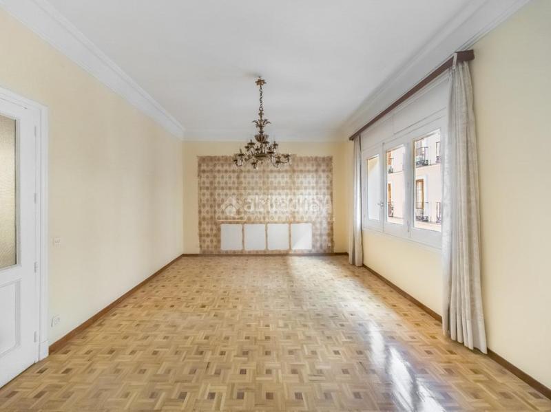 Foto 24e9be32-cc60-4925-930c-f7285aab4521. Appartamento con riscaldamento in Cortes-Huertas Madrid