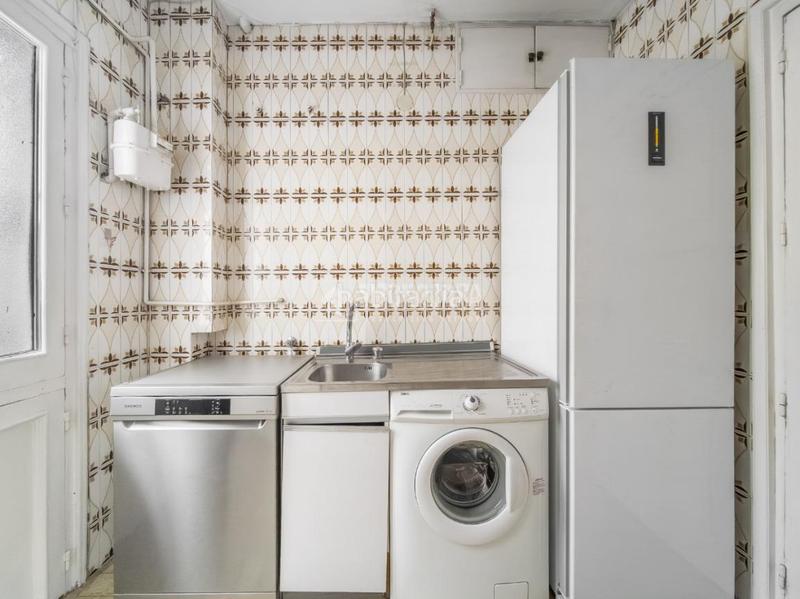 Foto fd6b0ccc-0a13-4e48-88d0-faaf80f4c045. Appartamento con riscaldamento in Cortes-Huertas Madrid