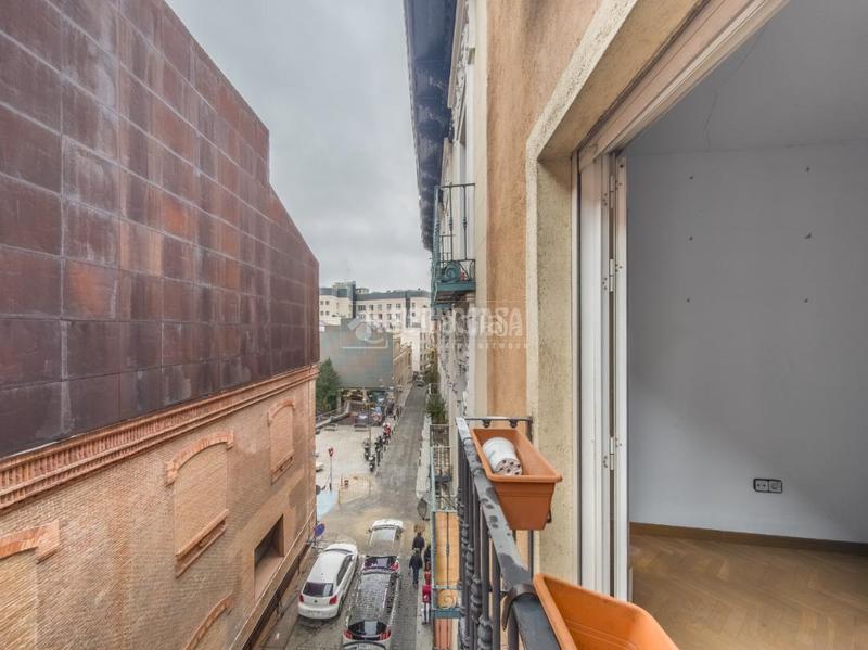 Foto 3b7126f7-5d91-4b31-a9f8-eaaf4c557005. Etagenwohnung mit heizung in Cortes-Huertas Madrid