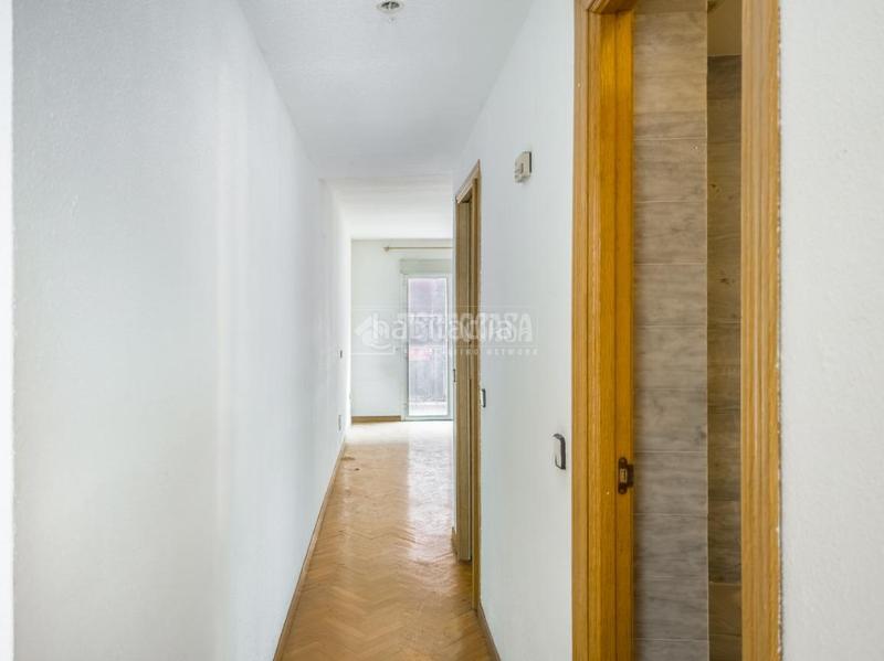 Foto e200e2a9-1db7-4591-9603-324fb8c13fe3. Etagenwohnung mit heizung in Cortes-Huertas Madrid