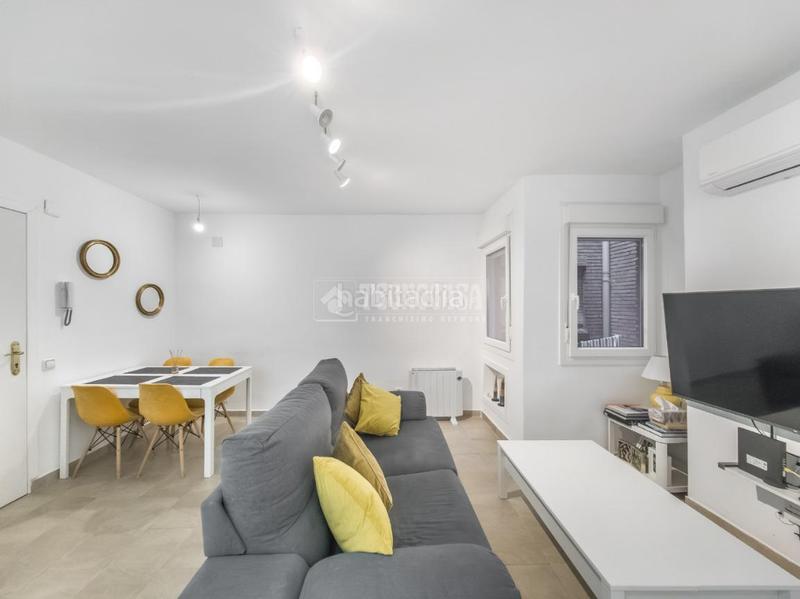 Foto 0331eeb1-506f-43f0-b222-975ae3fffe86. Etagenwohnung mit parking in Cortes-Huertas Madrid