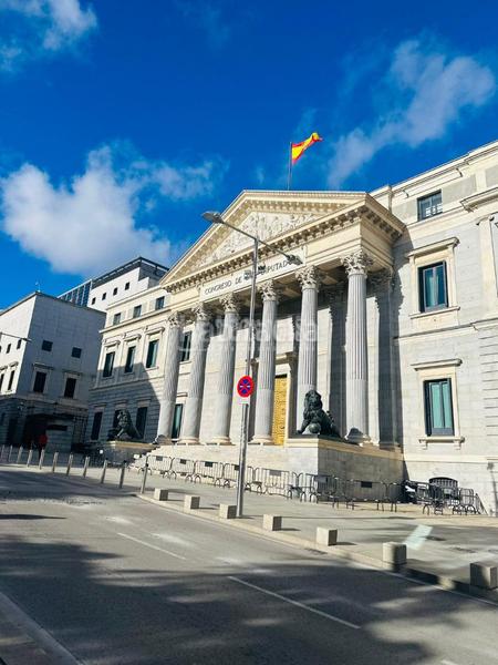 Foto a218101d-7965-466e-a945-5b98518f5062. Pis a Cortes-Huertas Madrid