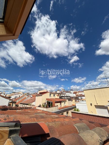 Foto 7da6f3eb-9d0f-4248-942b-1b10f7a25516. Piso  en venta en Cortes-Huertas Madrid