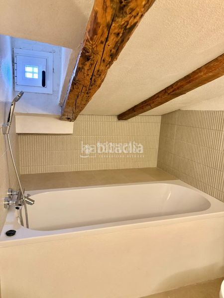 Foto 84f26a43-b324-4863-a90a-127df551ed91. Piso  en venta en Cortes-Huertas Madrid
