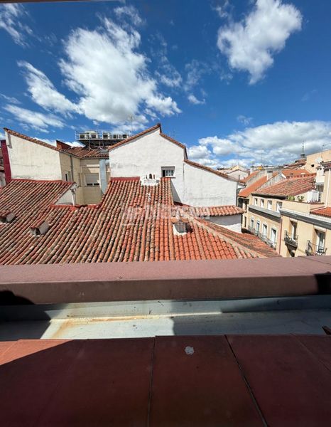 Foto c87d1a9b-fd95-4055-8986-6adc58db5efb. Piso  en venta en Cortes-Huertas Madrid
