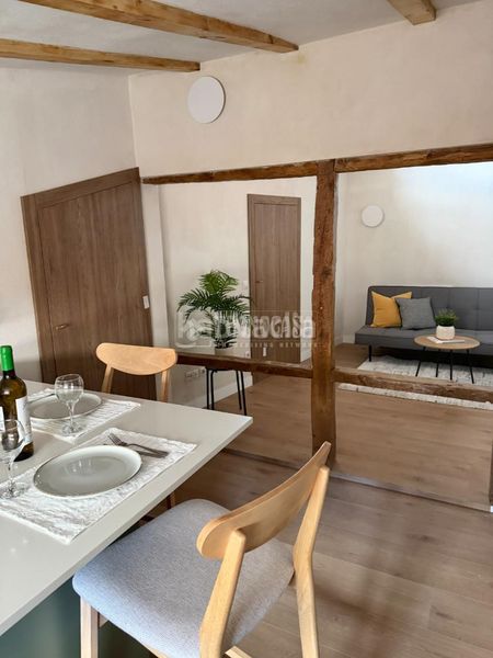 Foto c896226b-d0a1-4052-a708-244f591cb92b. Piso  en venta en Cortes-Huertas Madrid