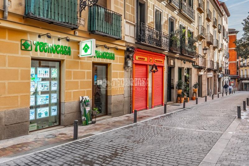 Foto 8e1c4074-cc57-4403-87cd-b49d4812d489. Aparcament cotxe a Cortes-Huertas Madrid