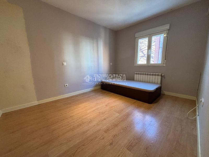Foto 66fa65c0-8ab6-47e3-8ff9-b0a5651432c7. Appartement avec chauffage dans Las Águilas Madrid