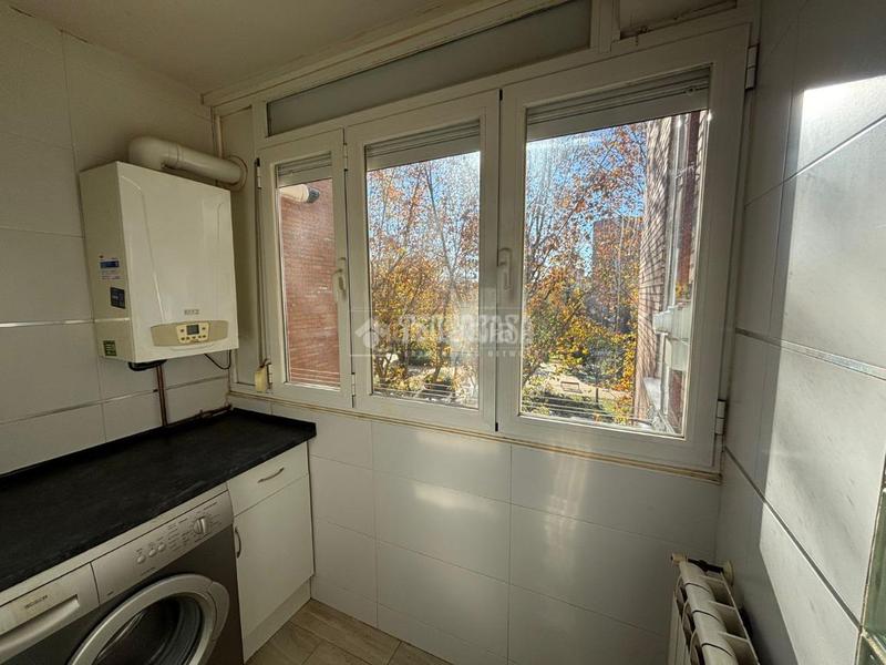 Foto b071c3a0-34b5-4932-8d8c-ee6bc9bc9dd5. Appartement avec chauffage dans Las Águilas Madrid