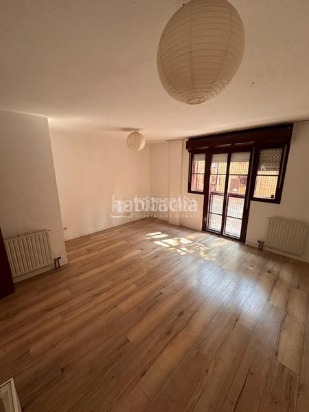 Foto 355c9a56-d828-4d70-a82c-93180cb7fa60. Piso  en venta en San Isidro Madrid