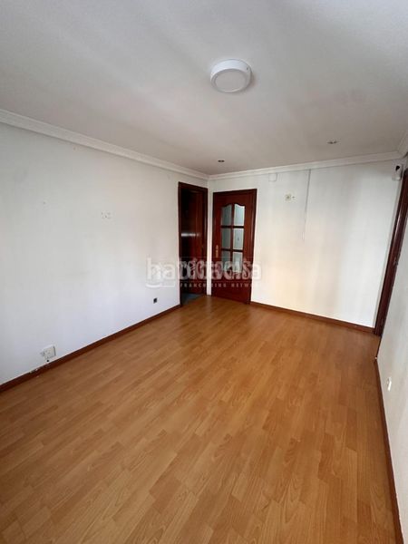 Foto 440077c5-bc14-4b8d-a64f-594d3c788423. Piso  en venta en Vista Alegre Madrid