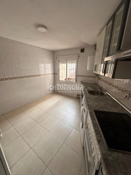 Foto 84dd77bd-50d8-43d2-b540-2220f92f934d. Piso  en venta en Vista Alegre Madrid