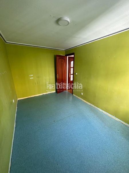 Foto b206992a-ffd2-4543-be80-d606bc022764. Piso  en venta en Vista Alegre Madrid