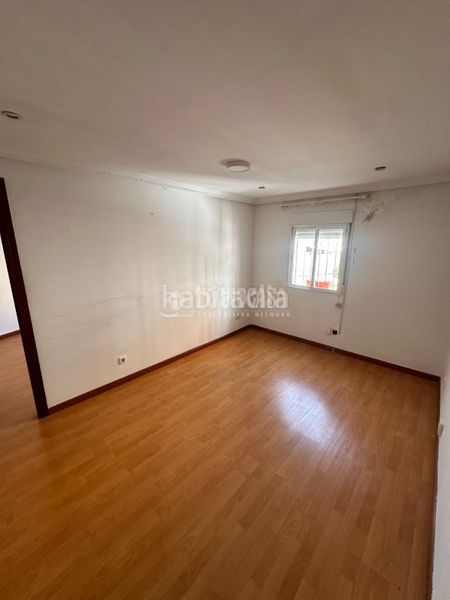 Foto ba08a424-459e-4bff-ac89-749e011a47b1. Piso  en venta en Vista Alegre Madrid