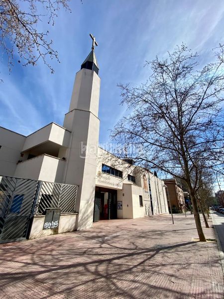 Foto 81e410f7-3f6e-4528-8d89-5524c18e427c. Aparcament cotxe a San Isidro Madrid