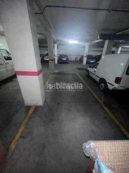 Foto 9553b308-9cc3-48ad-b92a-f9b11bb79c5b. Aparcament cotxe a San Isidro Madrid