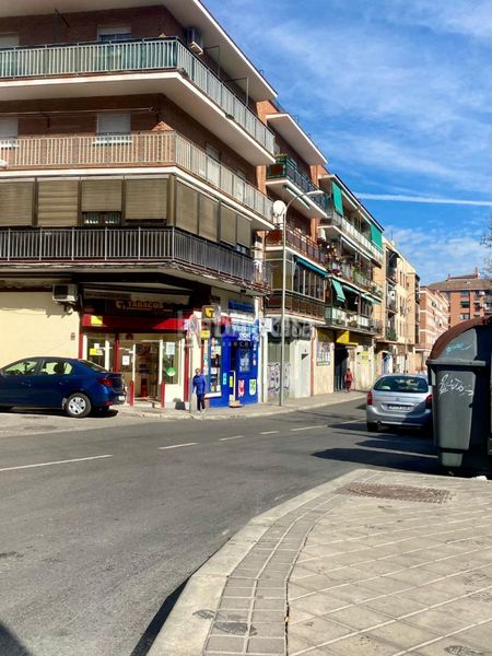 Foto 97162599-c151-41a1-b315-95fface38361. Aparcament cotxe a San Isidro Madrid