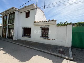 Maison jumelée à Altos de Jarama. Casa en venta en paracuellos de jarama