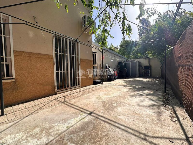 Foto 11a469a7-570d-45e9-b647-25cbdde1c701. Casa aparellada a Camarma de Esteruelas
