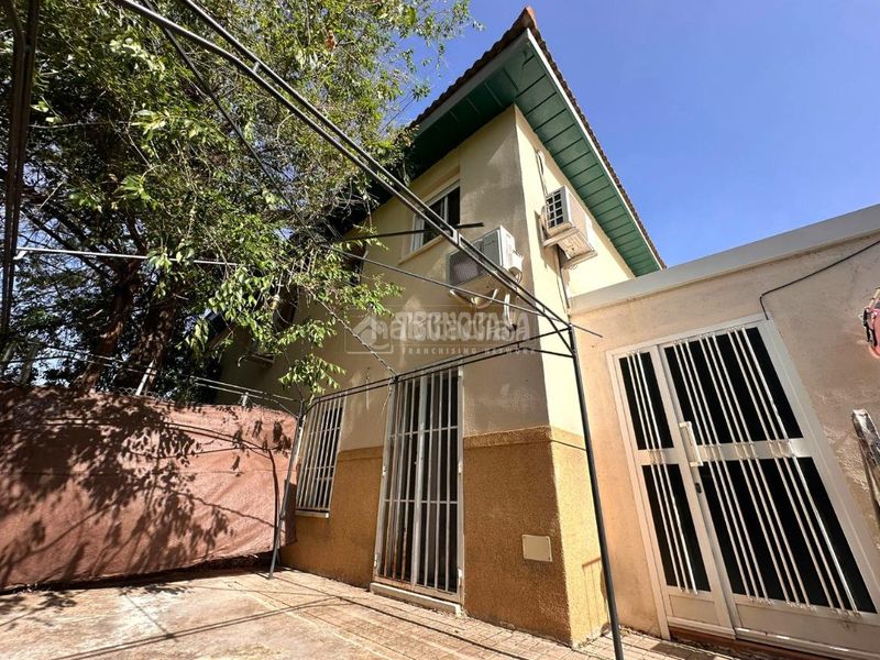 Foto edf6207e-7b9f-4048-99e2-b0beecbd0ffd. Casa aparellada a Camarma de Esteruelas