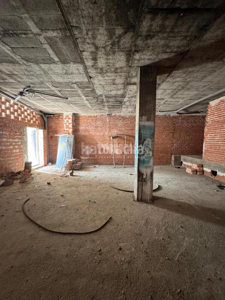 Foto 4b9f32a0-b842-485b-aa7c-3aa65ba9d83a. Geschäftsraum in Reyes Parla