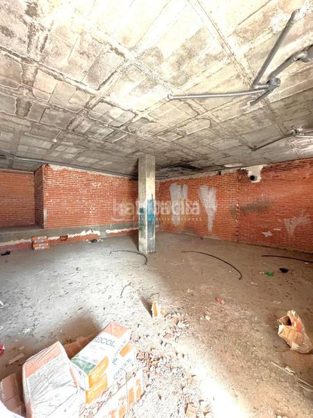 Foto a3bfb5b8-5d5a-4df1-9726-524cd190d4ba. Geschäftsraum in Reyes Parla