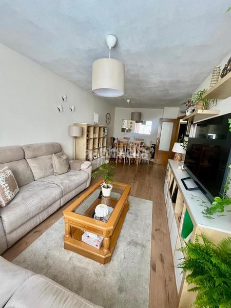 Foto bcd7fb74-7e14-4c70-9d29-ef6e62dccbcb. Pis amb aparcament a Laguna Park Parla