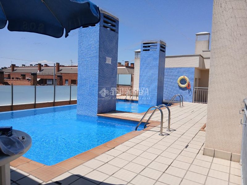 Foto 581892a9-a7d4-4d73-9d33-e59e26f53871. Pis amb calefacció a Centro Parla