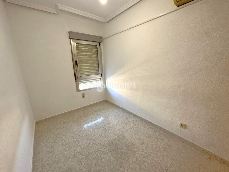 Foto 5ed115e6-f2d4-410f-80df-b9521e3b2600. Pis a Reyes Parla