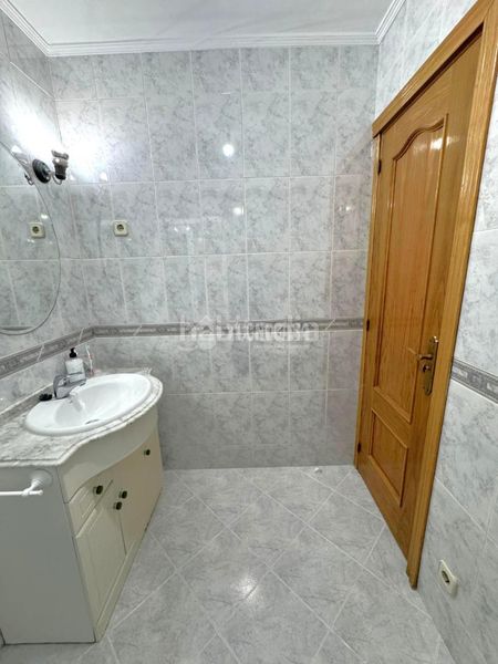 Foto bee1e9c4-76bd-442e-b3e0-a085e867b9e8. Pis a Reyes Parla